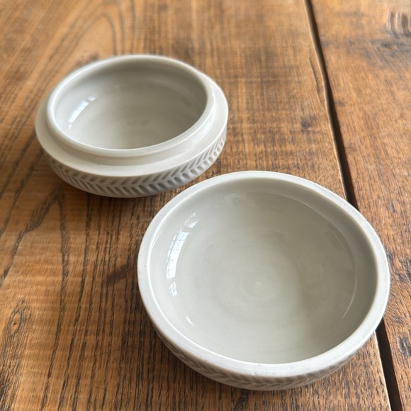 John Hardy gaya dish with lid - Picture 2 of 3